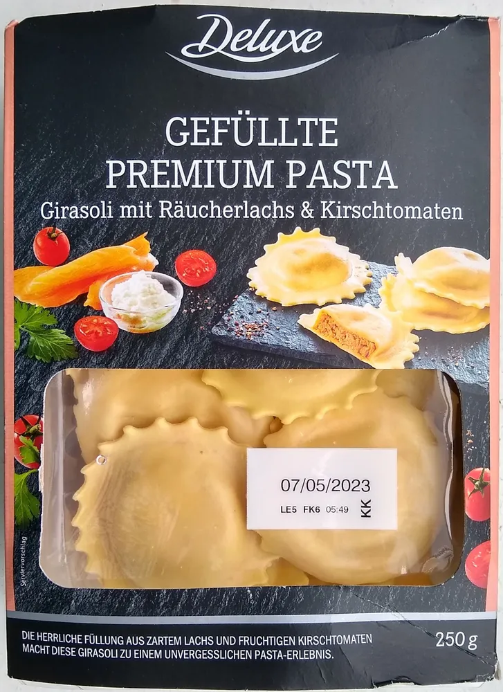 Girasoli mit Räucherlachs & Kirschtomaten