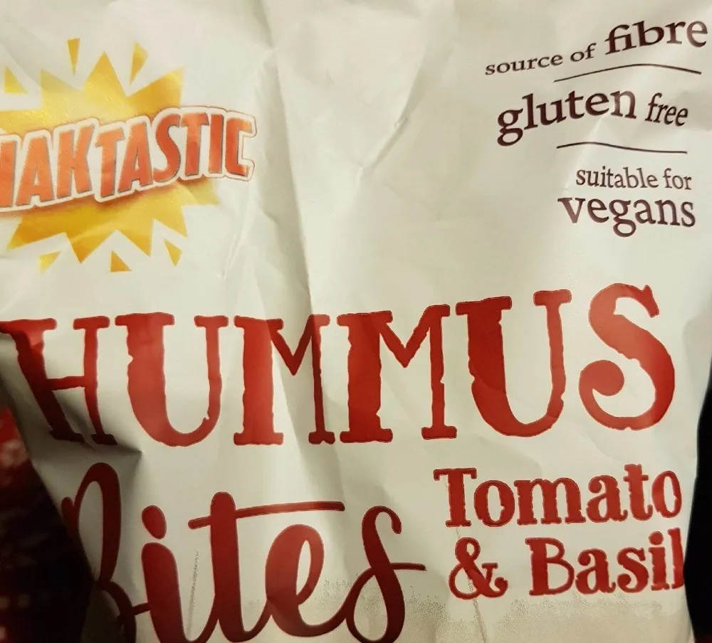 Hummus bites tomato and basil