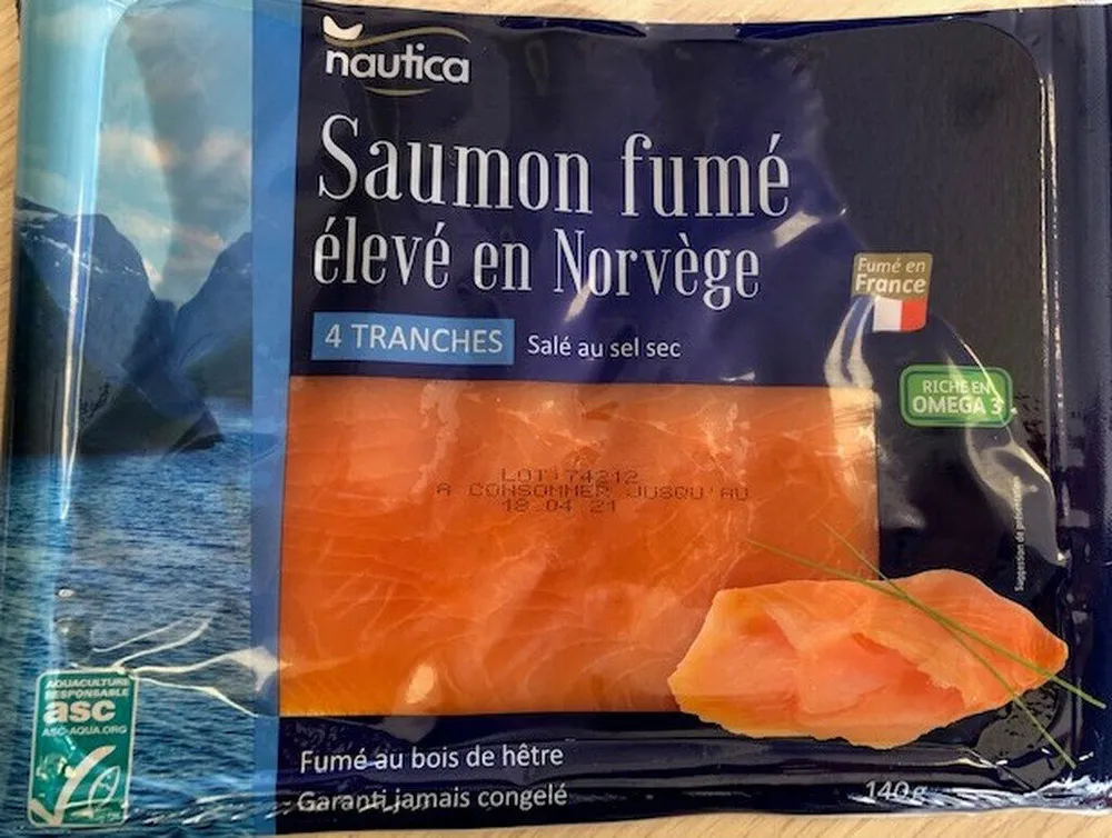 Saumon fumé élevé en Norvège