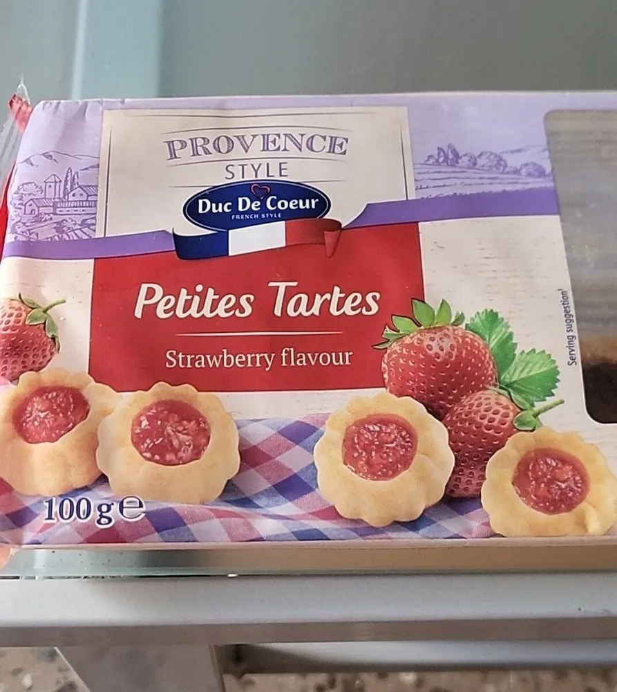 Petites tartes strawberry flavour provence style