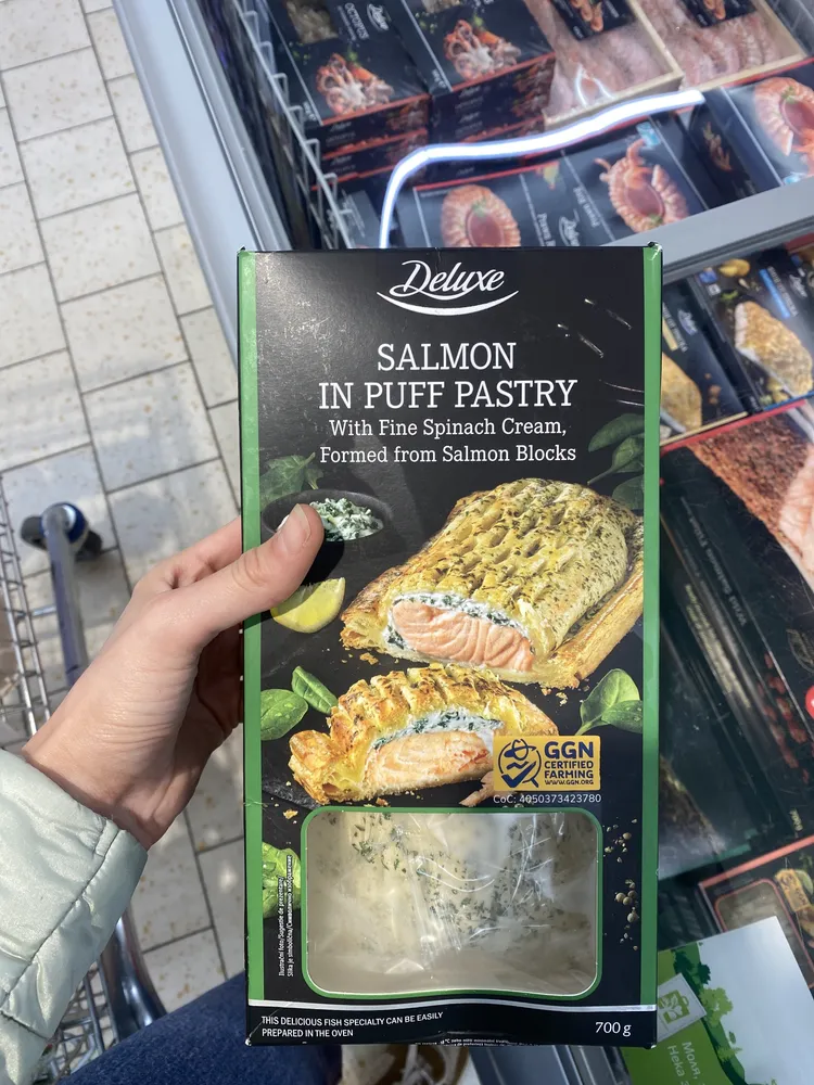 SALMON IN PUFF PASTRY With Fine Spinach Cream, Formed from Salmon Blocks