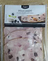 Pollo asado con queso de cabra y arándanos