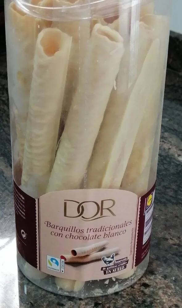 Barquillos tradicionales con chocolate blanco