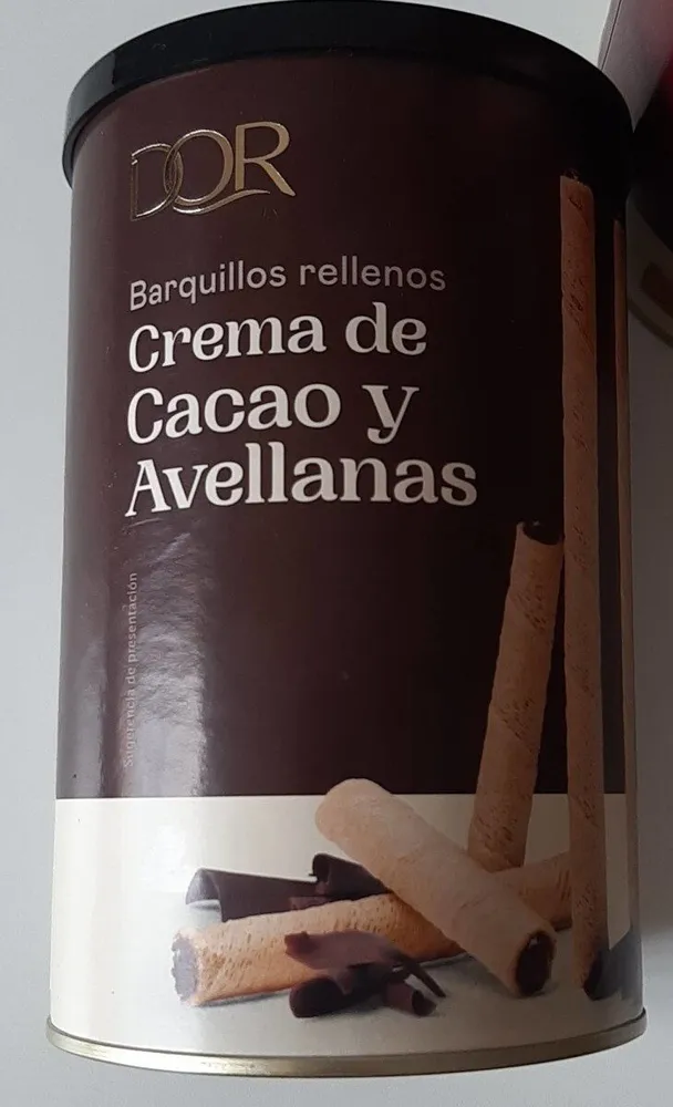 Barquillos rellenos de cacao y avellanas