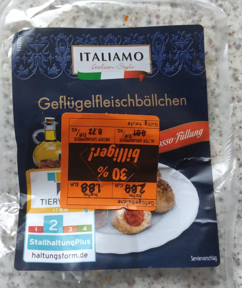 Geflügelfleischbällchen mit Pesto Füllung