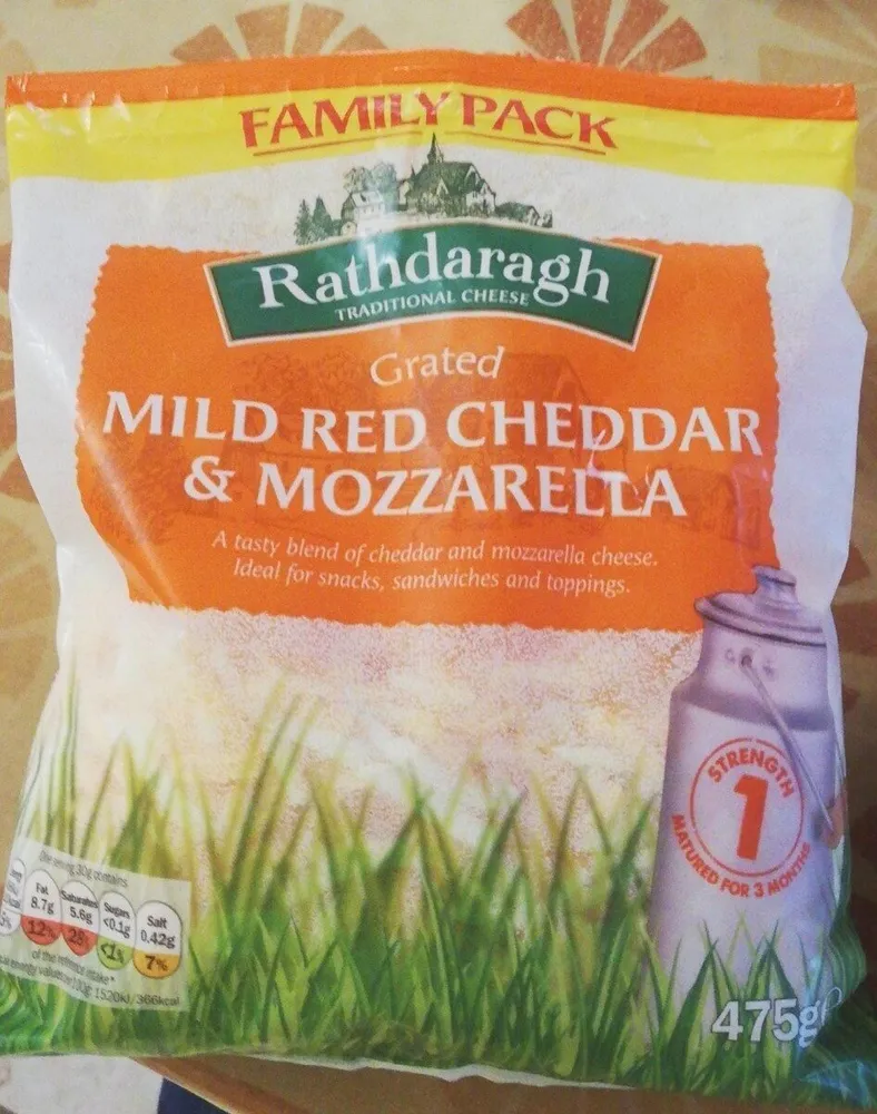 Mild red and mozzarella grated cheese