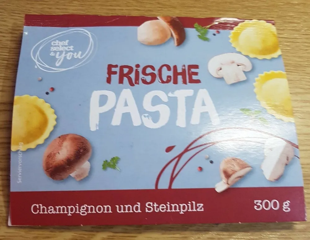 Frische Pasta Champion und Steinpilz