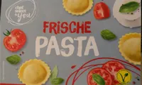 Frische Pasta Tomate und Ricotta mit Basilik