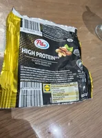 HIGH PROTEIN GLAZED QUARK BAR WITH PEANUTS