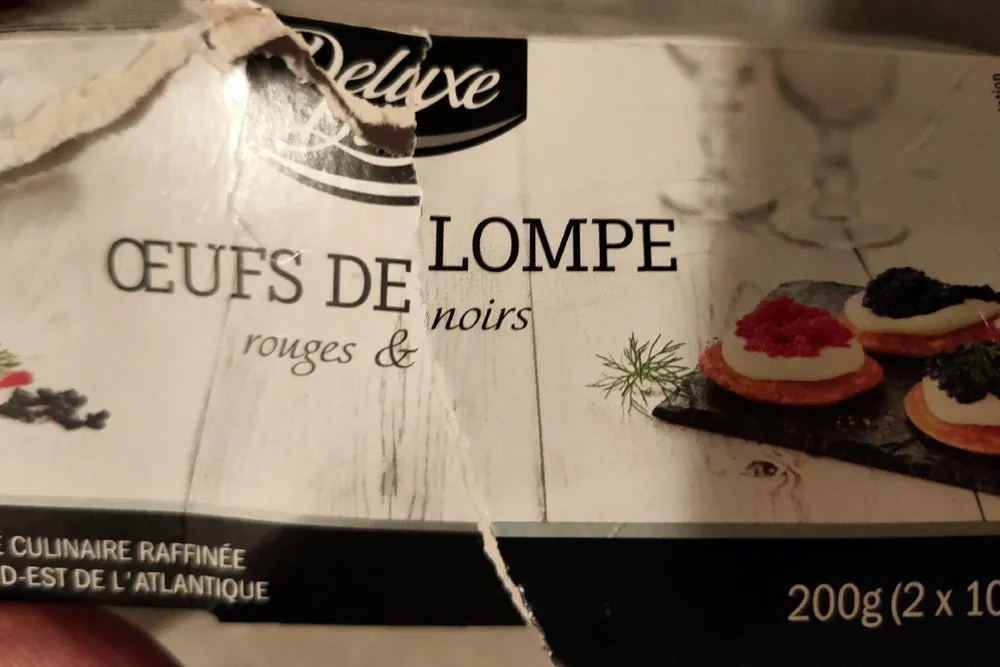 Oeufs de lompe rouges et noirs