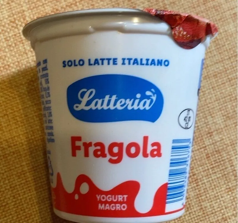 Yogurt magro alla frutta