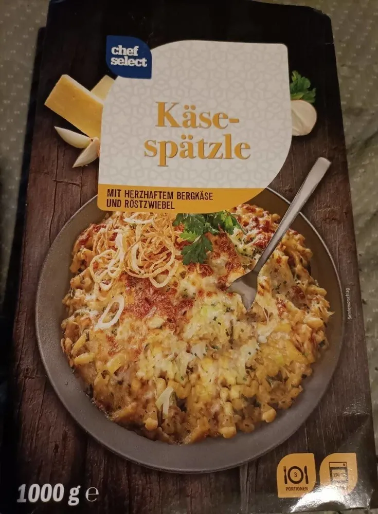 Käsespätzle mit herzhaftem Bergkäse und Röstizwiebeln