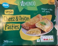 Vegan cheez and onion pasties