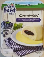 Germknödel mit Heidelbeerfruchtfüllung in Vanillensauce