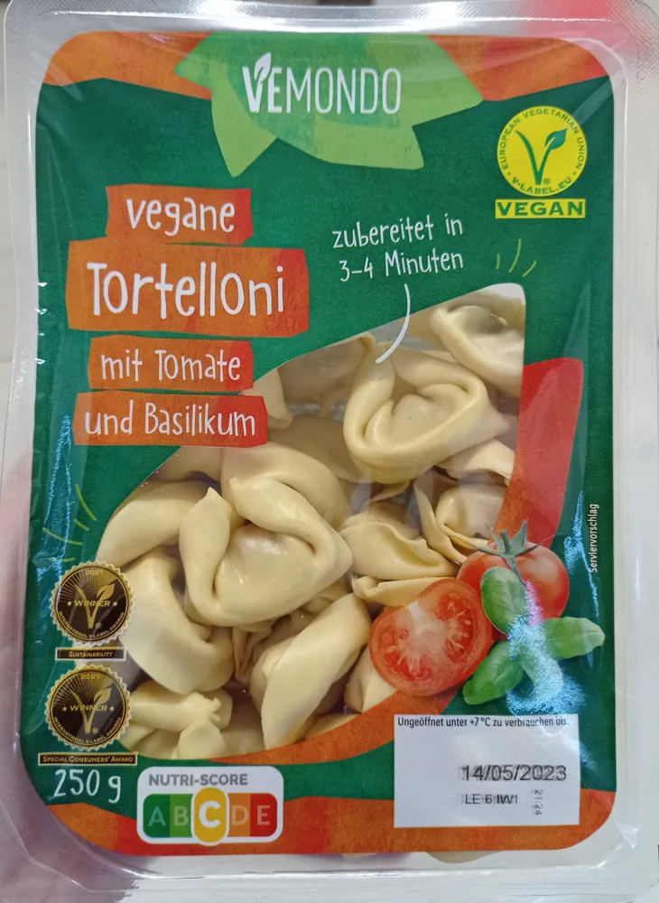 Vegane Tortelloni Tomate Basilikum