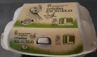 Huevos frescos de gallinas criadas en suelo