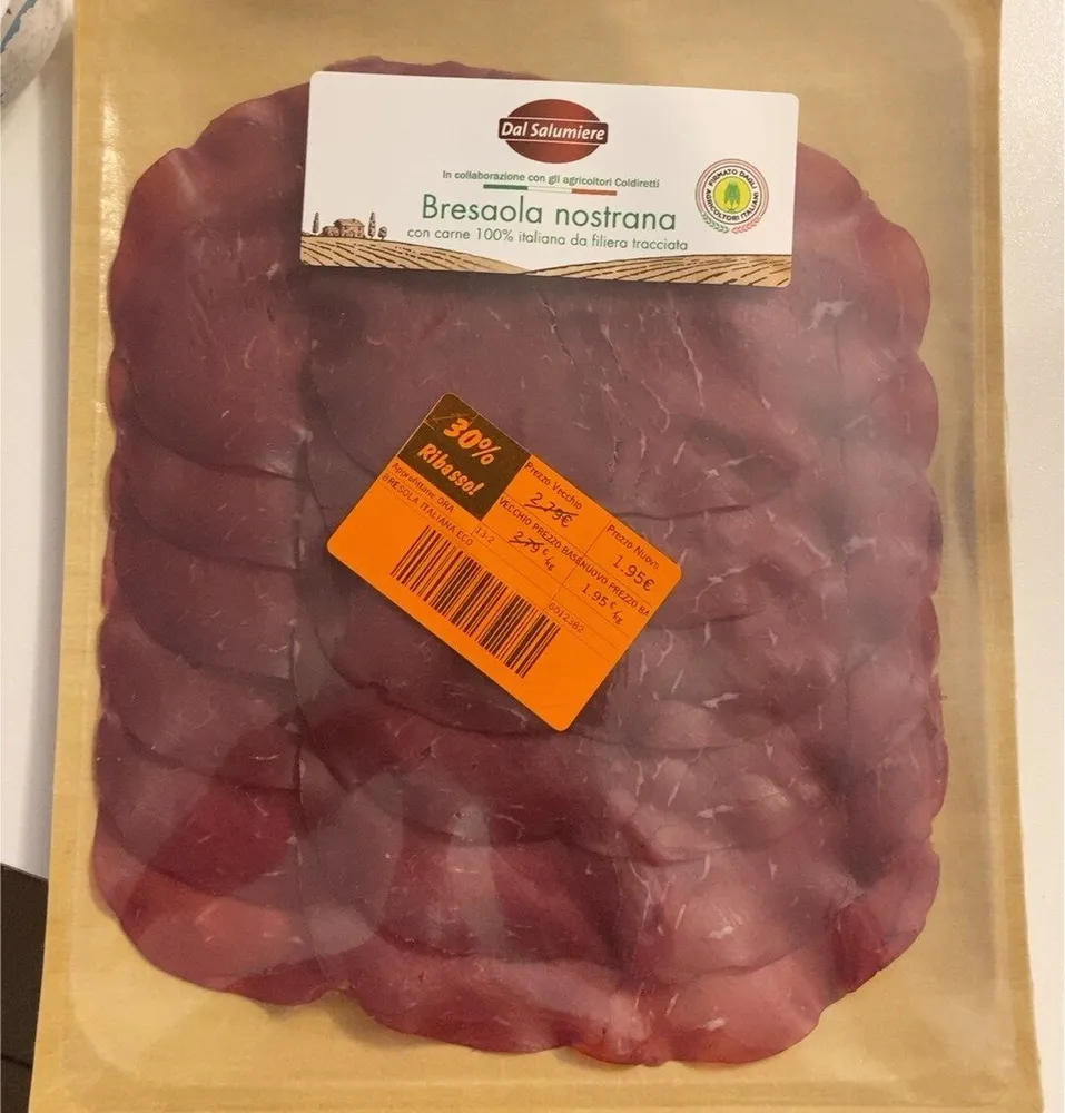 Bresaola dal salumiere