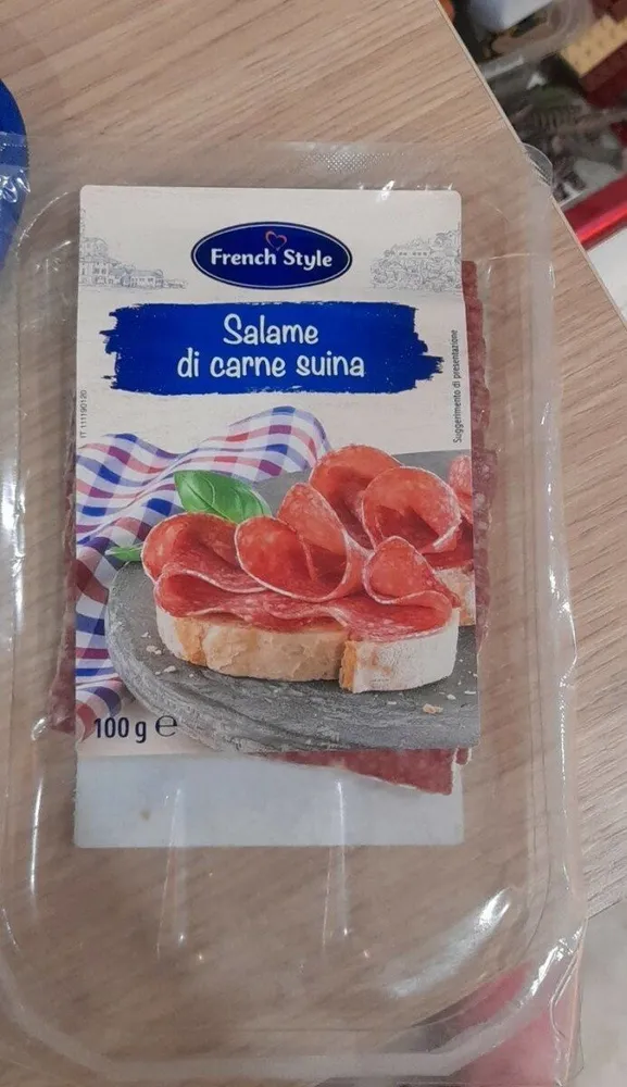 Salame di carne suina