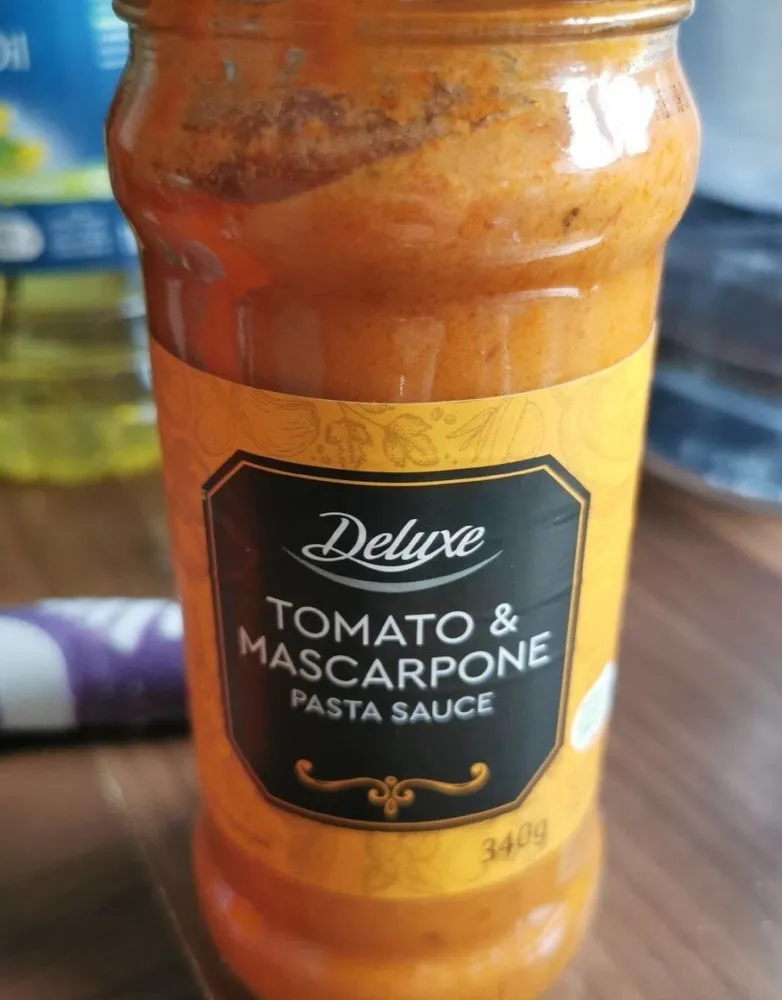 Tomato & mascarpone pasta sauce