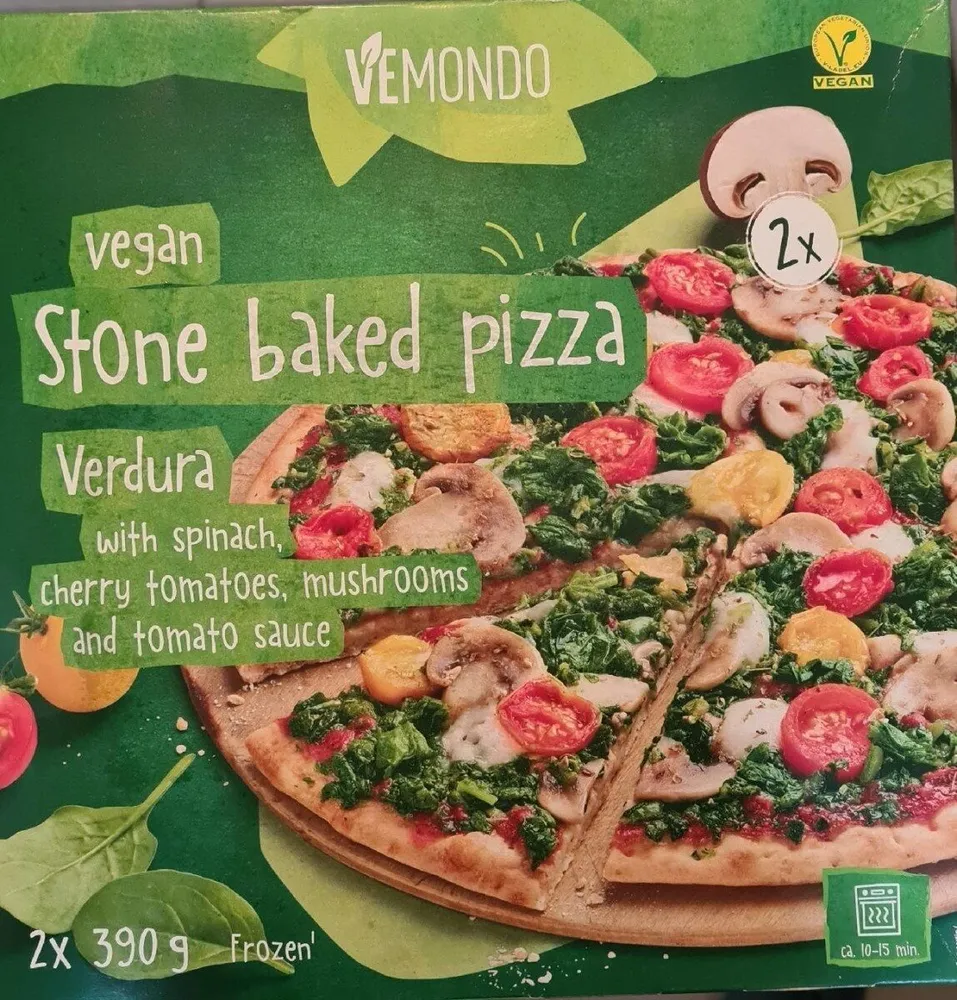 Stone baked pizza Verdura with spinach, cherry tomatoes, mushrooms and tomato sauce