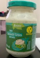 Vegan sandwich cream with herbs