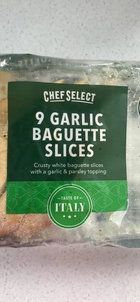 9 Garlic Baguette Slices