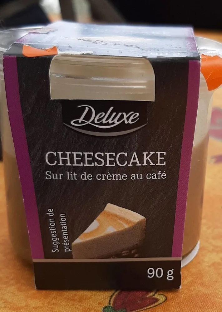 Cheesecake sur lit de crème au café