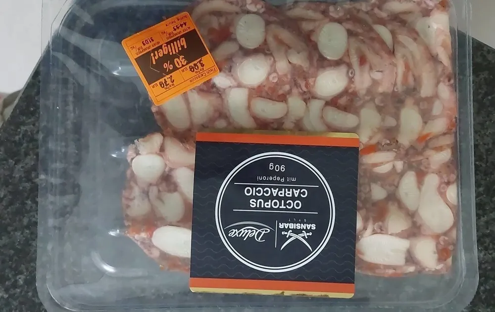 Octopus Carpaccio Deluxe