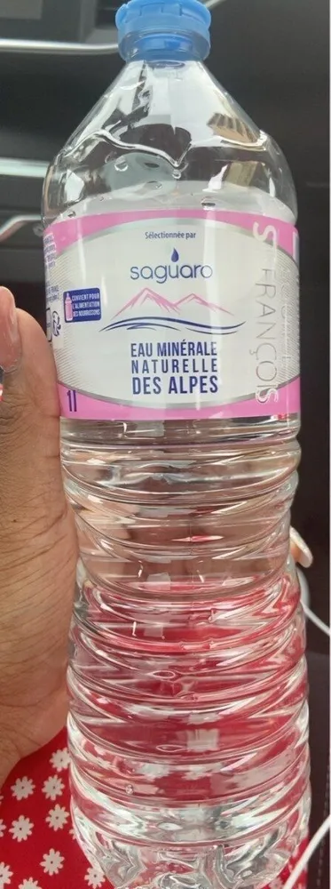 Eau minérale naturelle des alpes