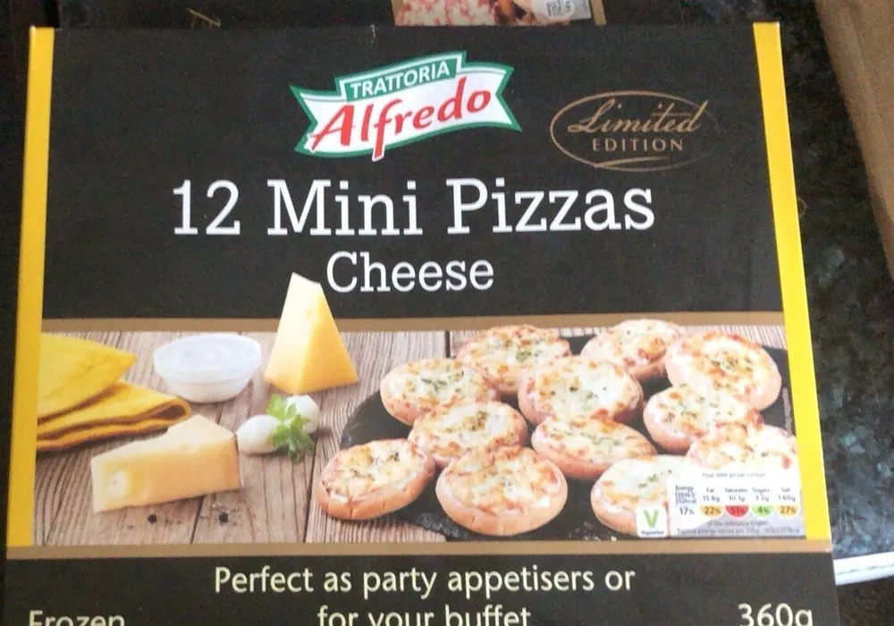 Mini pizzas cheese