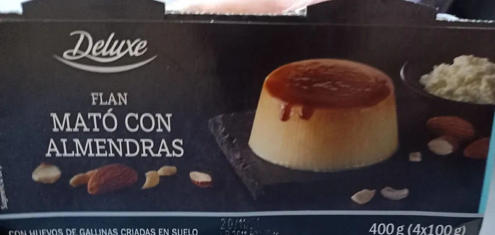 Mató con almendras