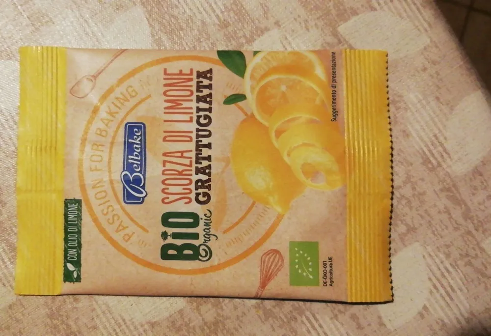 Scorza di limone grattugiata