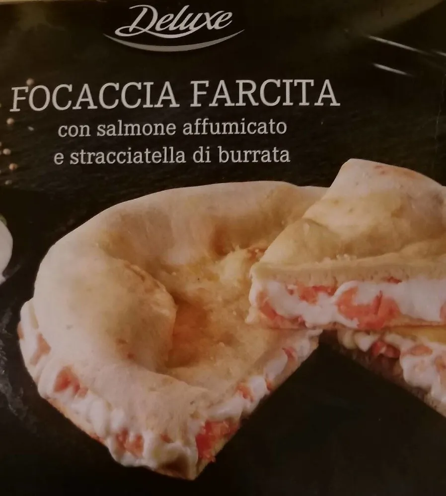 Focaccia farcita con salmone affumicato
