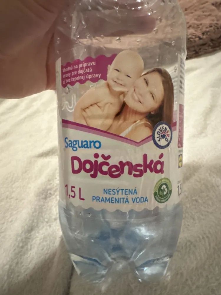 Dojčenská NESÝTENÁ PRAMENITÁ VODA