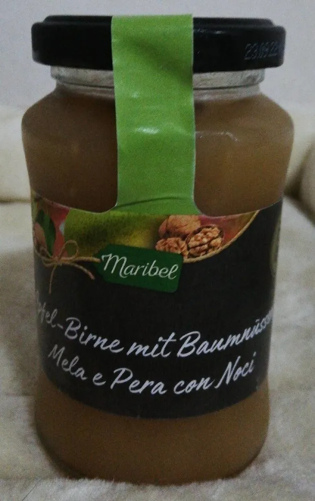 Preparazione a base di mela pera e noci