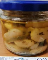 White beans in vinegar and oil