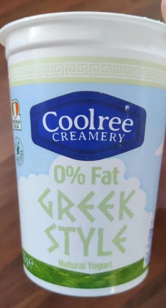 0 per cent fat natural yoghurt