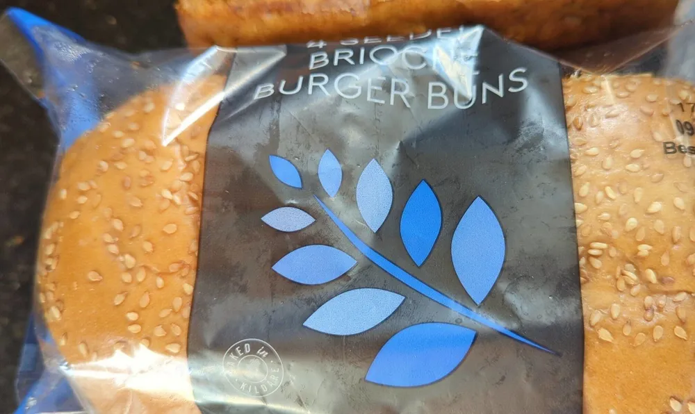 Seeded brioche buns