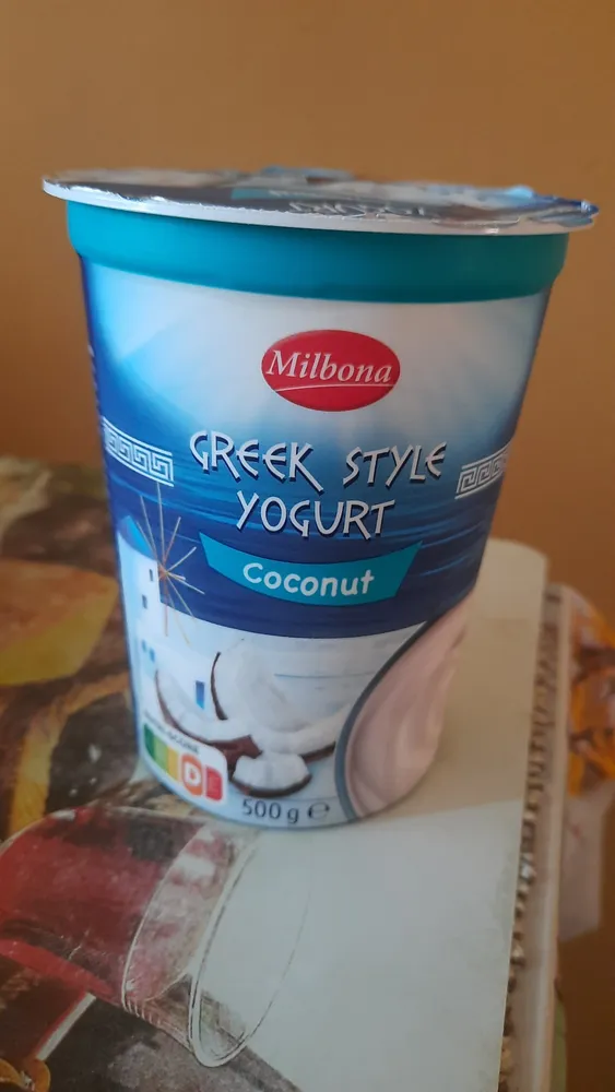 GREEK STYLE YOGURT Coconut