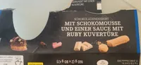 Schokoladendessert Schokomousse und sauce mit Ruby Kuvertüre