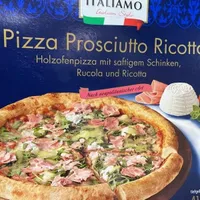Pizza prosciutto ricotta
