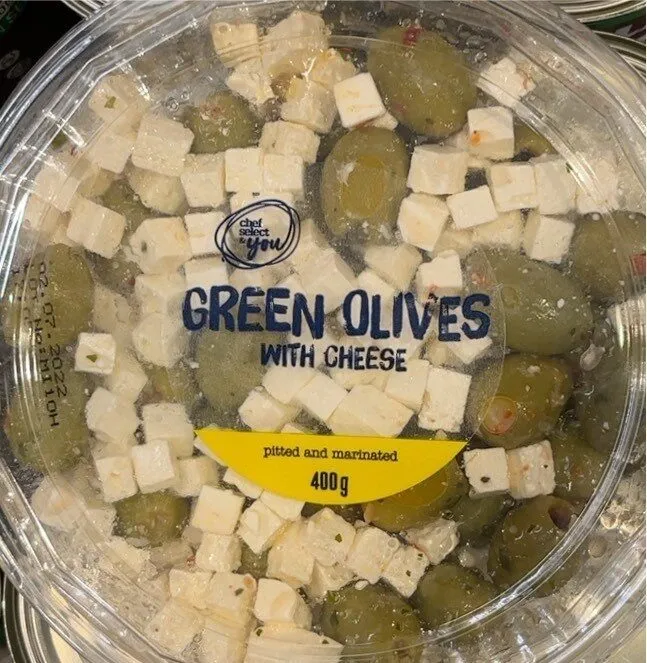 Olive verdi con formaggio