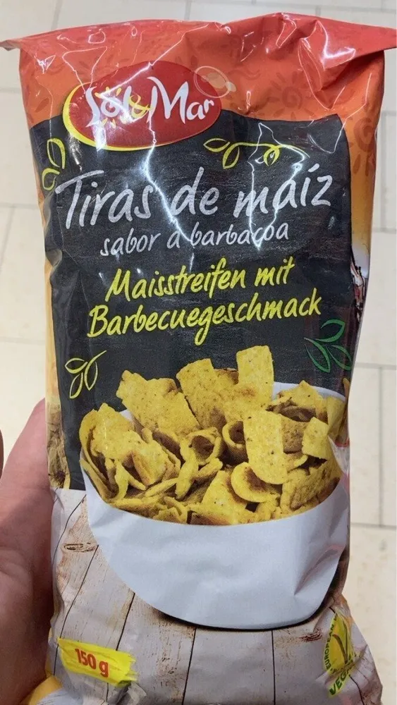 Bbq flavour maize snacks