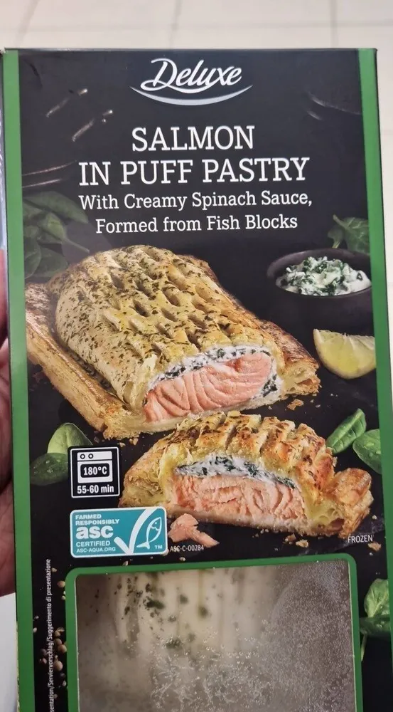 Salmon In Puff Pastry With Spinach Sauce