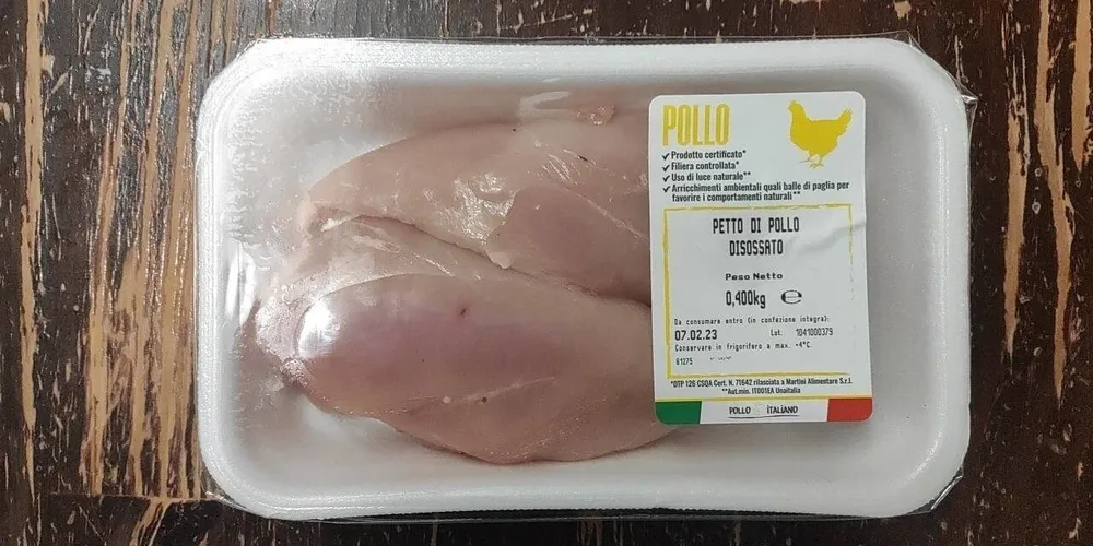 Petto di pollo disossato