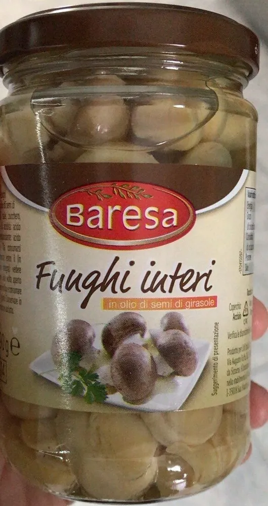 Funghi interi in olio di semi di girasole