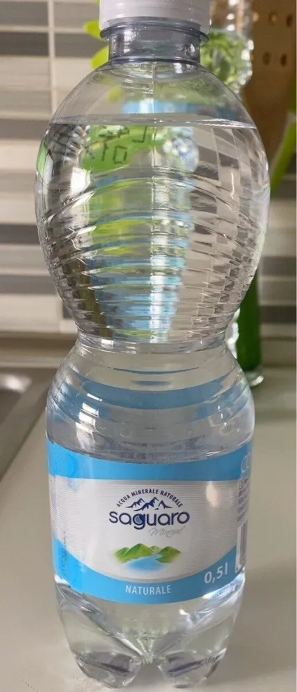 Acqua naturale