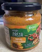 Vegan pasta z papryką i słonecznikiem