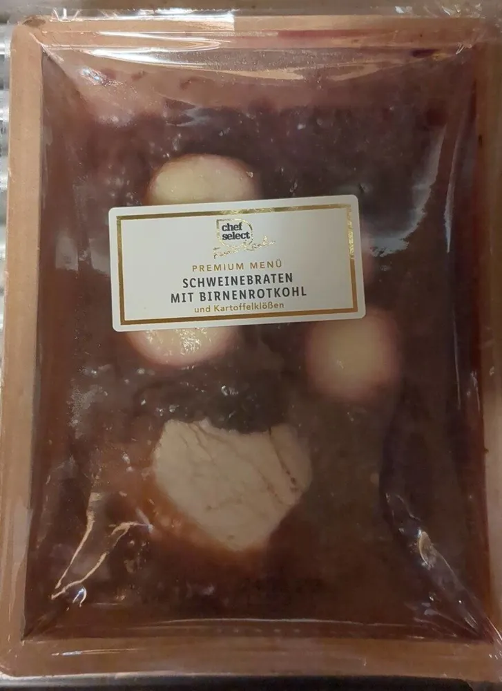 Schweinebraten mit Birnenrotkohl und Klößen