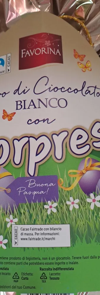 Uovo di cioccolato bianco